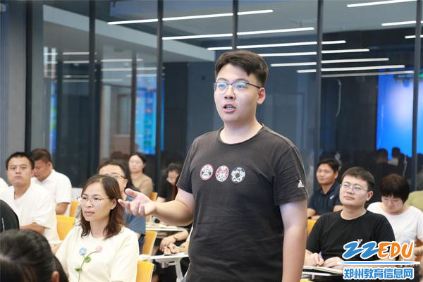 7青年教师崔兆麟谈学习感受