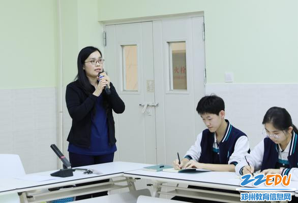 副校长黄玉杰分享如何做好学生干部