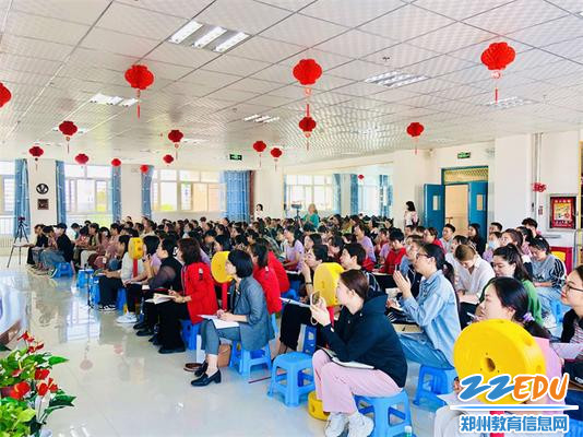 3.哈密市200余名幼儿教师参与此次培训