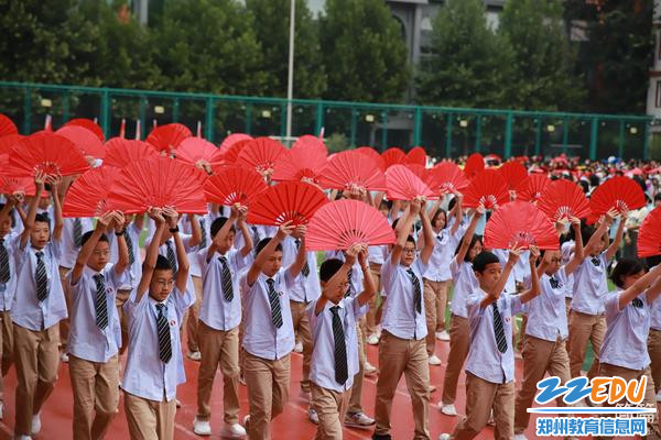 热情似火 气势高昂