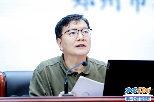 郑州市教育局教学研究室朱建军老师开展专题讲座