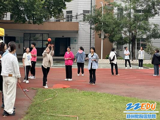 聋中学田赛