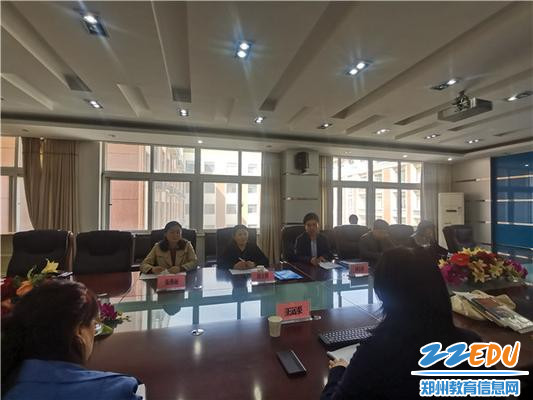 2各位专家到场进行指导