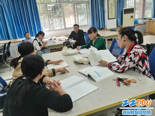副校长李丹指导点评