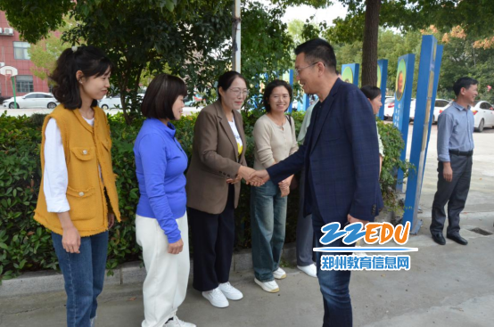 郑州市教育局赴南阳慰问“两区”对口支教教师750