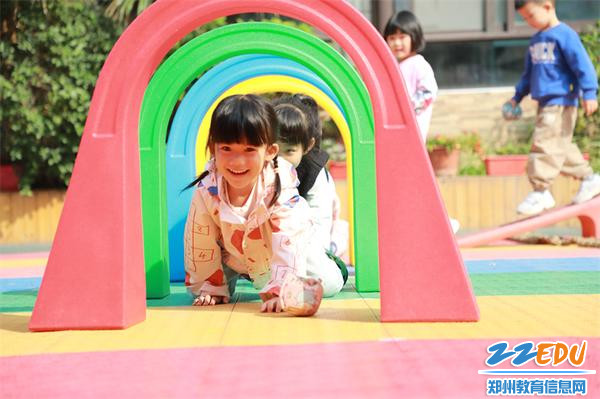 6穿越障碍去找兔妈妈