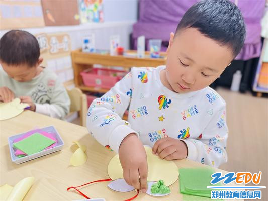 3.认真动手做寿桃