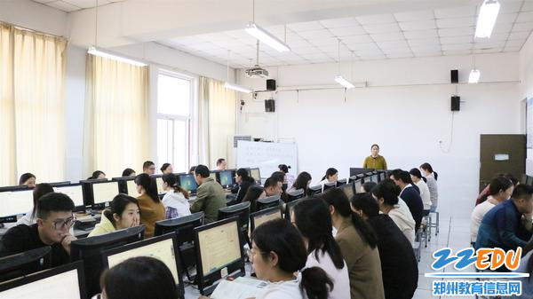3.监考员严格监考_副本
