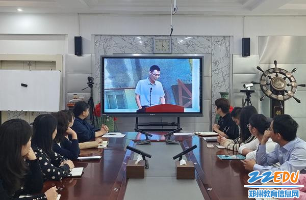 观看“河南省最美教师”“出彩河南人”任明杰老师事迹