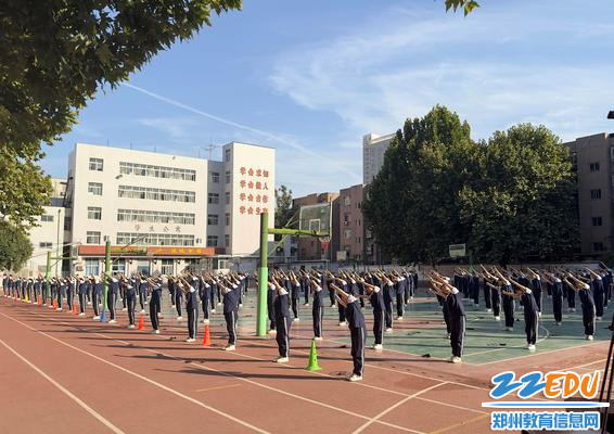 2阳光大课间比赛进行时