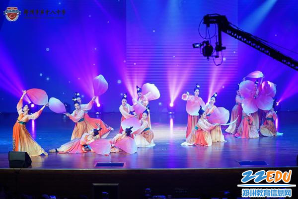 美仑美奂的舞蹈表演