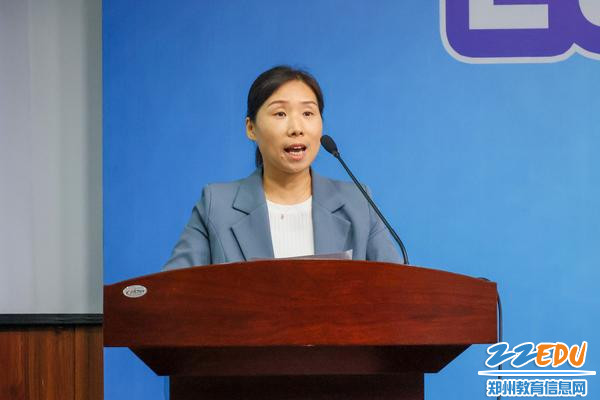 7河南建筑职业技术学院副教授李艳代表裁判员宣誓