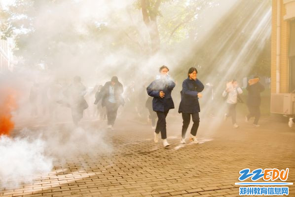 2、紧急撤离