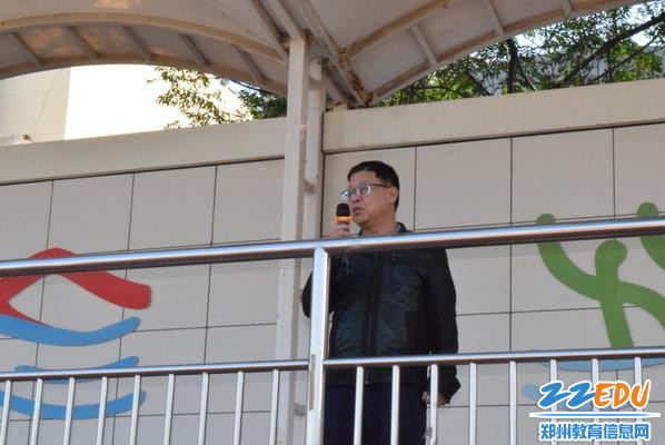 7.学校副校长赵洪明就本次消防演练进行总结