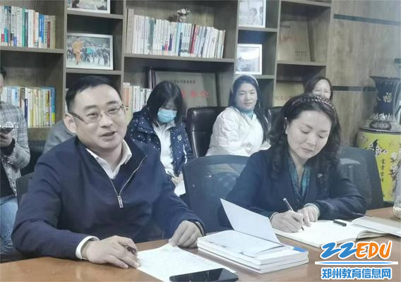5.1教育部幼儿园园长培训中心副主任张忠斌教授提出指导建议