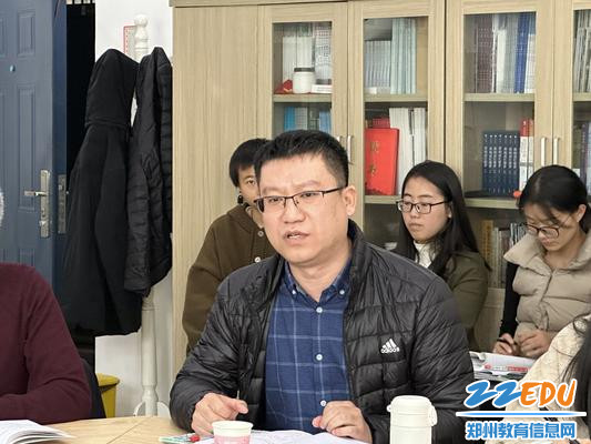 郑州市实验高级中学冯凯点评