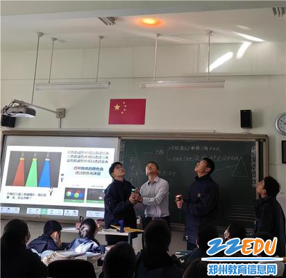 2课堂瞬间 