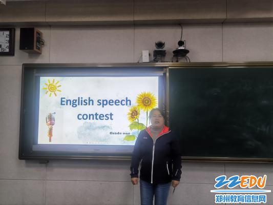 教务处副主任曾昭霞讲话