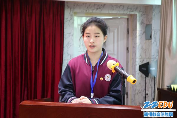 参赛学生代表发言