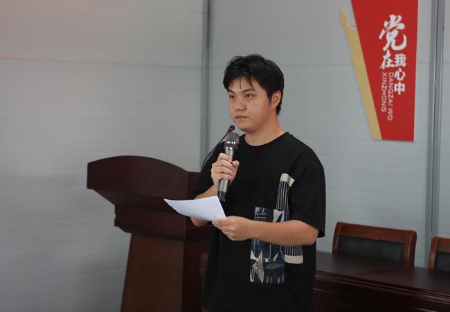 柳园口村优秀学子代表发言
