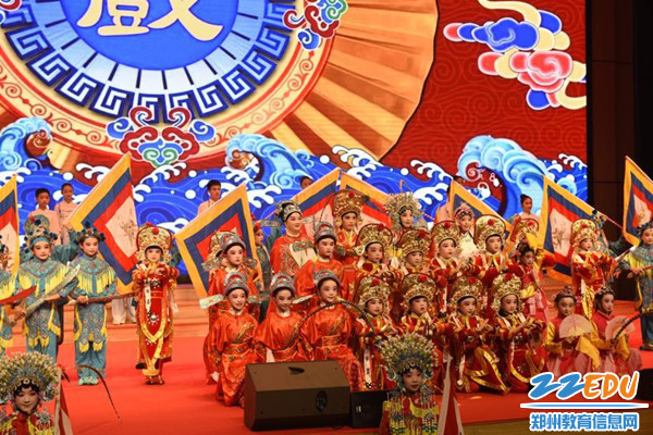 图片6文源小学展示戏曲社团成果_副本