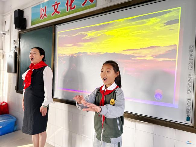 唱队歌